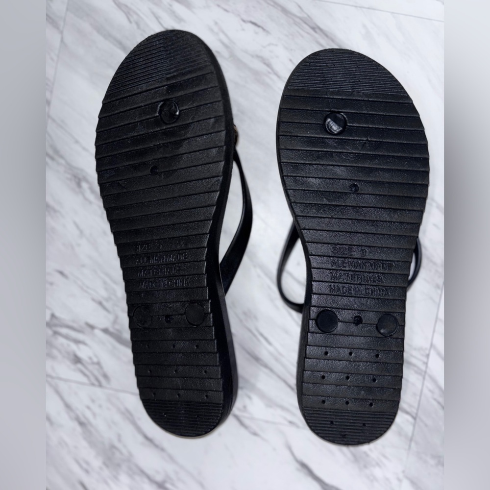 NWT Women's Black Ashley Blue Sandals with Embellished Detail Size: 9 - Picture 3 of 4